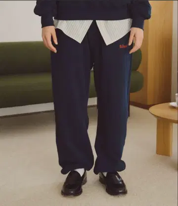 BROKEN BASE 스웨트 팬츠