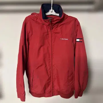 Tommy Hilfiger 후드 부착 빨간색 나일론 자켓