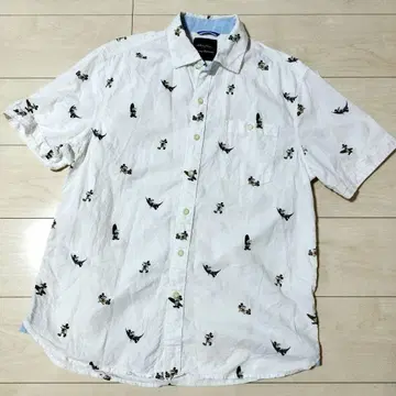 [ Disney ] 미키 자수 반팔 셔츠 화이트