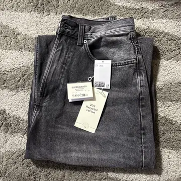 [ 레어템 ] H&M 슈퍼 배기 데님 29/30 블랙 엔도 마모루 착용