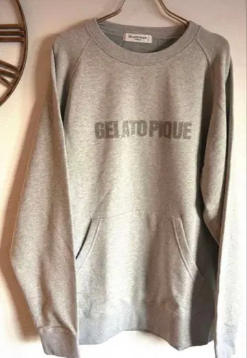 젤라피케 트레이닝복 로고 맨투맨 새상품 M 사이즈