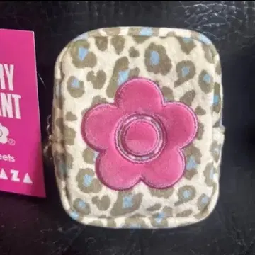 MARY QUANT 마리콴트 카라비너 포함 파우치 레오파드 플라자 한정판