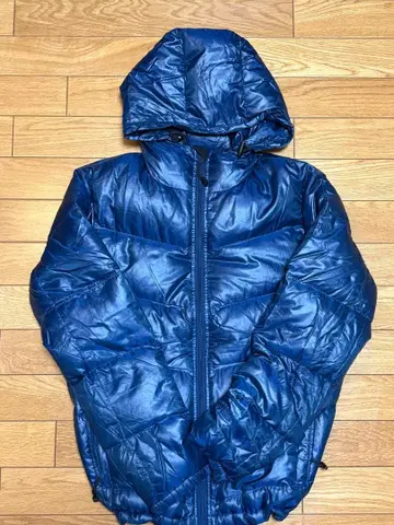 Marmot 네이비 후드 부착 다운 자켓