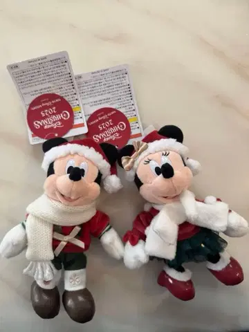 [ 미사용 새상품 ] 미키 미니 페어 인형 배지 크리스마스 2025