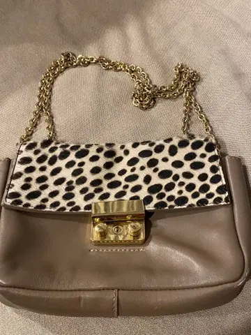 송치 숄더백 체인 바니스 뉴욕 Barneys