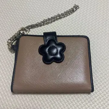 마리콴트 MARY QUANT 데이지 패치 스냅 2 패스 케이스