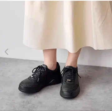 히미코 발수 액션 가죽 통굽 경량 코트 밑창 스니커즈