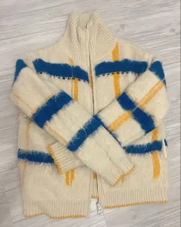 PAMM 스트라이프 니트 가디건