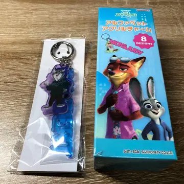 주토피아2 알파벳 아크릴 참 파우버트