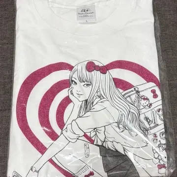 L 사이즈 이토 준지 x 산리오 갸루 토미에 갸루 티셔츠 WHITE