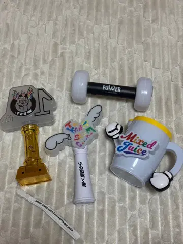 WEST. 응원봉 묶음 판매