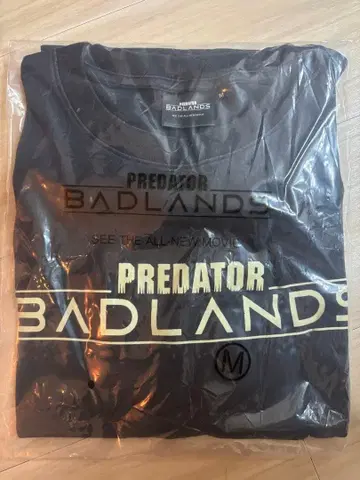 PREDATOR BADLANDS T셔츠 M 사이즈 블랙