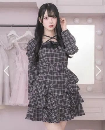 pium 티어드 프릴 긴팔 미니 원피스 블랙 체크