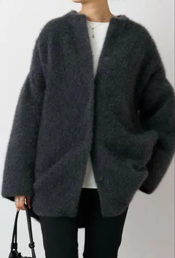 새상품 BEARDSLEY(비어즐리) 퍼 니트 코트