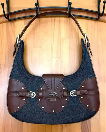 SAVOY 사보이 스터드 장식 원 숄더백 캔버스