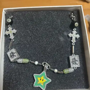 MAISON EMERALD 크로스 별 목걸이