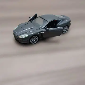 AstonMartin BOND DBS 1:18 애스턴 마틴