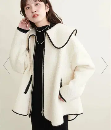 내추럴 쿠튀르 빅 카라 루프 부클레 숏 기장 코트