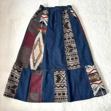 TITICACA 티티카카 패치워크 데님 플레어 스커트