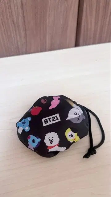 BT21 캐릭터 파우치
