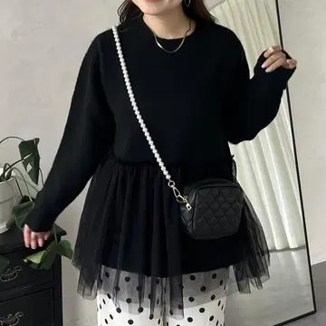 [ prose verse ] 새상품 밑단 튤 니트 페플럼 블랙 플레어