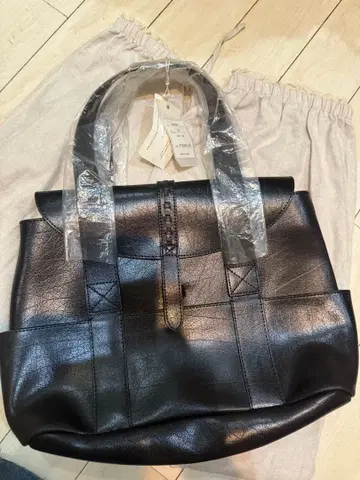 가죽 핸드백 미사용 택 포함