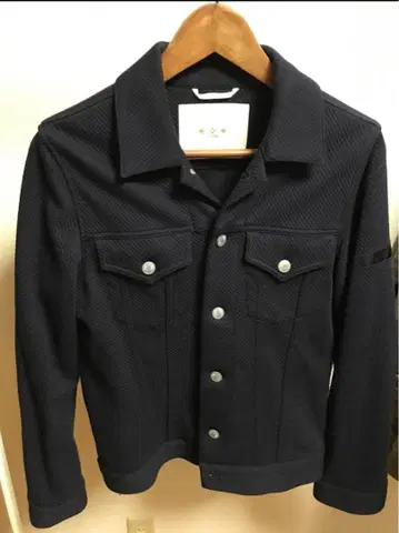 타트라스 종이상자 데님 자켓 타입 서드 타입