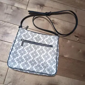 kate spade 꽃무늬 숄더백
