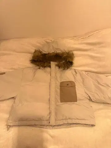 NopeGirl 후드 부착 베이지 다운 자켓