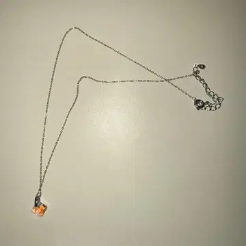 실버 체인 클리어 스퀘어 목걸이