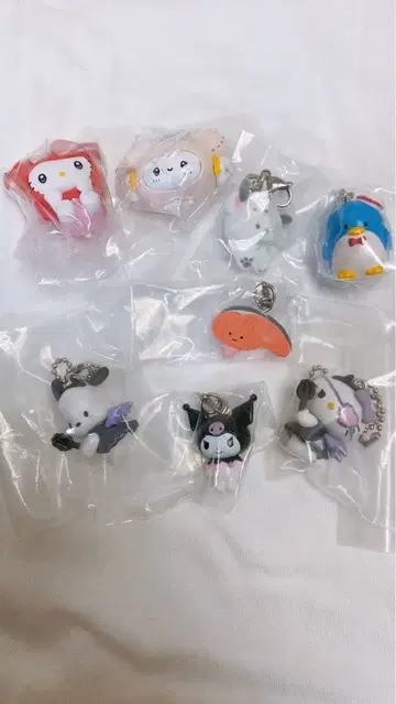 Sanrio 캡슐 토이 8개 세트 묶음 판매