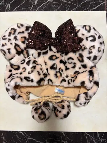 레오파드 무늬 귀도리 모자 스팽글 리본 포함