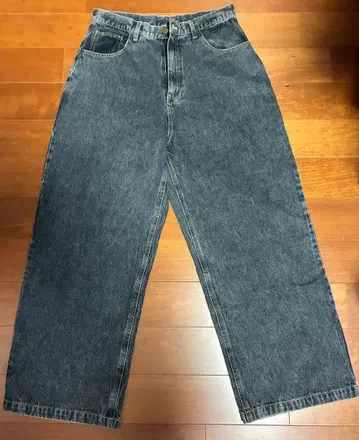 Student Apathy 자수 블랙 blackdenim