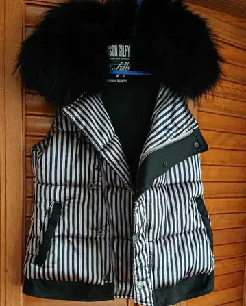 maison GILFY 스트라이프 퍼 베스트