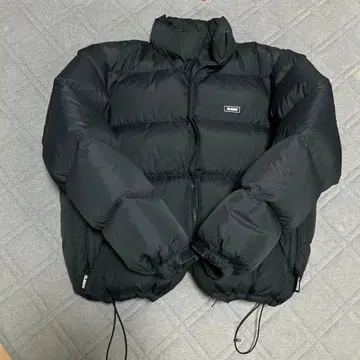 블랙 다운 자켓