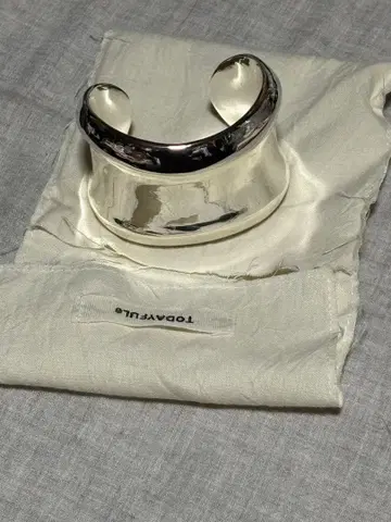 TODAYFUL 실버 오픈 뱅글 수납 가방 포함