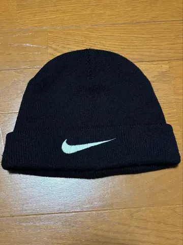 나이키 비니 스다 마사키 착용