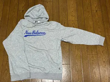 [ 기간 한정 가격 인하 ] New Balance 후드티