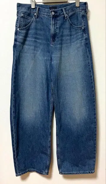 유니클로 배기 커브진스 블루