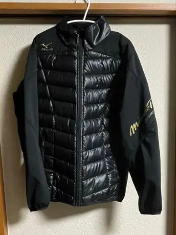 미즈노 프로 블랙 다운 자켓