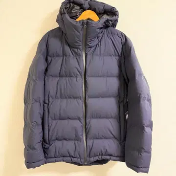 컨디션 최상 UNIQLO 유니클로 심리스 다운 자켓 내구성 발수 XL