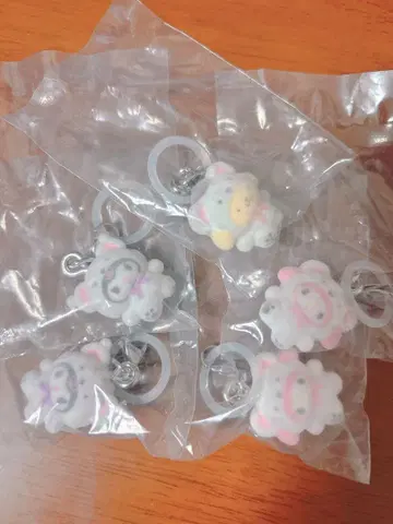 산리오 캐릭터 후와후와 스노우 메지루시 액세서리