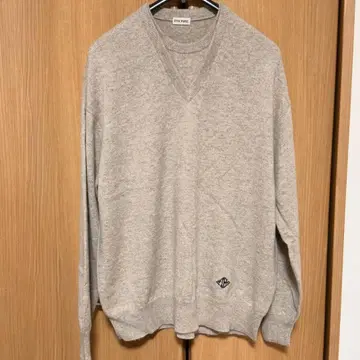 앙클레어 새상품급 캐시미어 100% 레이어드 니트 M 베이지 스웨터 V넥