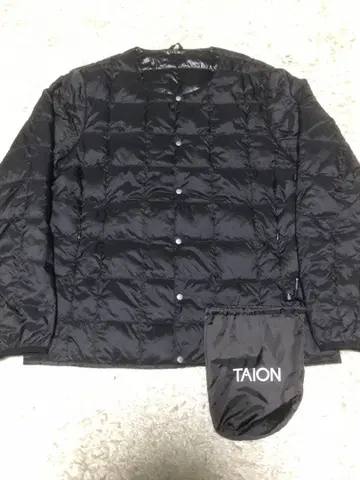 새상품급 TAION 다운 자켓 패커블 다운 이너 블랙