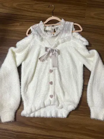 리즈리사 레이어드 스타일 어깨 트임 니트 LIZLISA