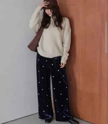 La-gemme 이번 시즌 도트 디자인 벨로아 와이드 팬츠