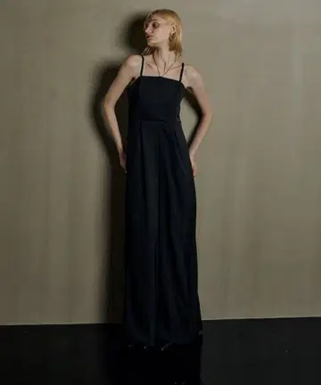 et.UNiVER 올인원 andresd 팬츠드레스