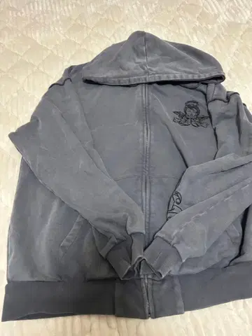 A GEM/S 그레이 후드티 천사의 프린트