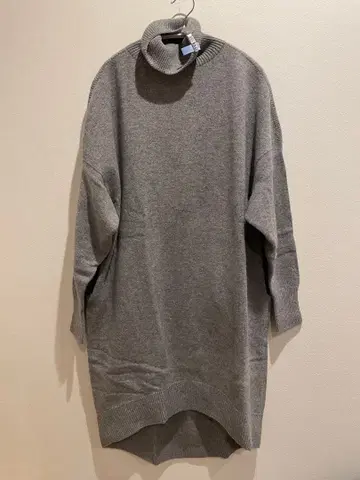 L'EFFRONTEE 그레이 터틀넥 니트 원피스