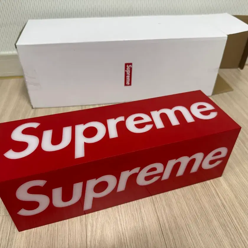 Rare Supreme Accessories Supreme Box Logo Lamp Red Shop Authentic